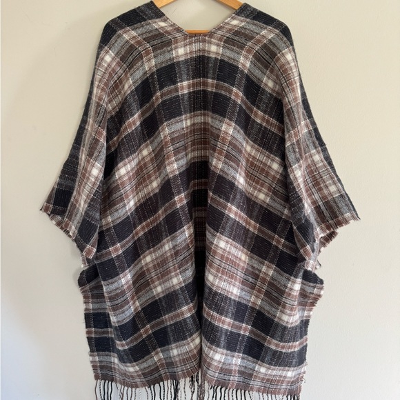 Universal Threads Shaw - Picture 2 of 3